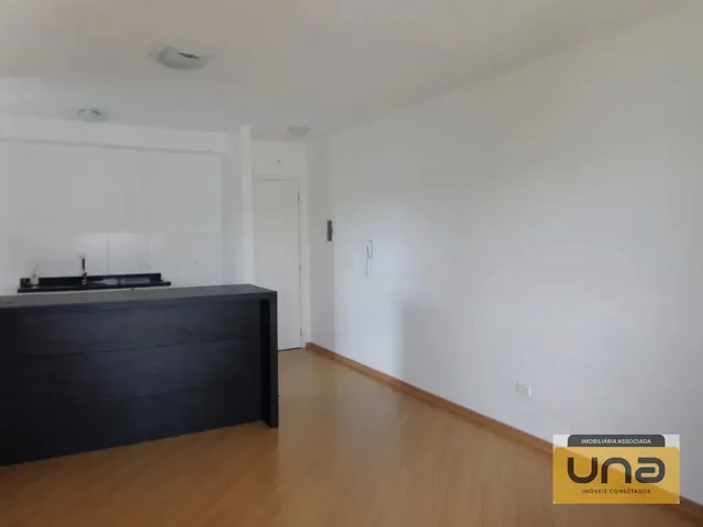Apartamento 2 quartos e 2 banheiros, para alugar, no bairro CAMPO COMPRIDO em Curitiba