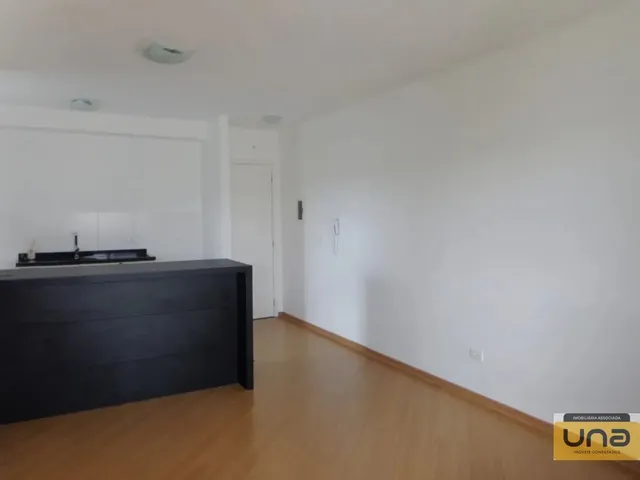 Apartamento 2 quartos e 2 banheiros, para alugar, no bairro CAMPO COMPRIDO em Curitiba