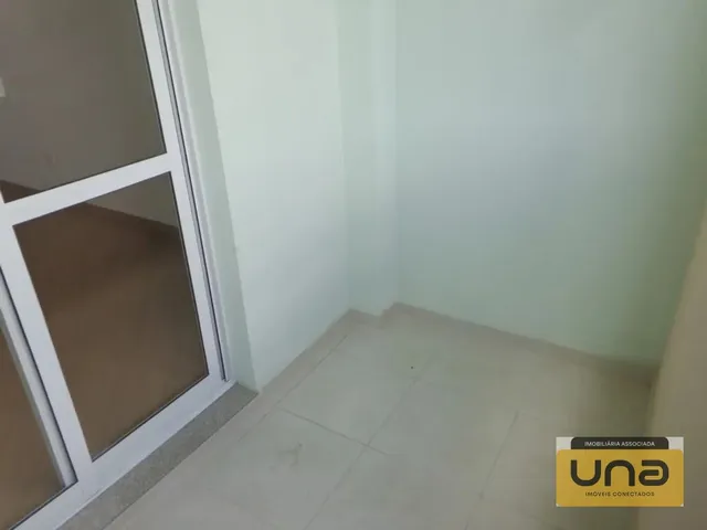 Apartamento 2 quartos e 2 banheiros, para alugar, no bairro CAMPO COMPRIDO em Curitiba