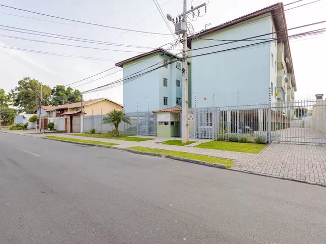 Apartamento 3 quartos e 1 banheiro, para alugar, no bairro Boqueirão em Curitiba