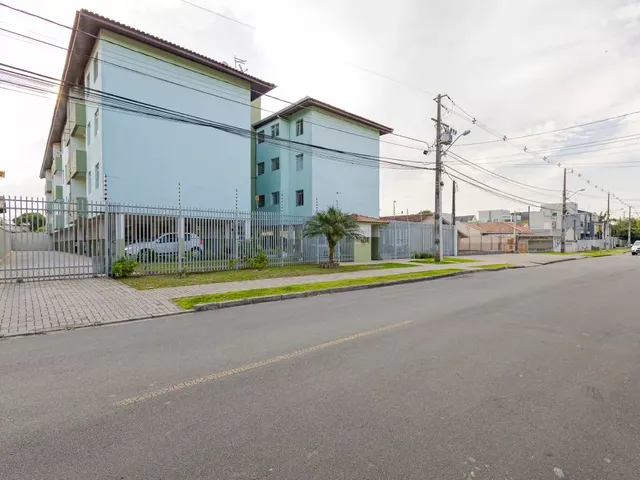 Apartamento 3 quartos e 1 banheiro, para alugar, no bairro Boqueirão em Curitiba
