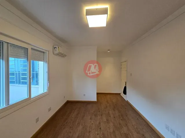 Apartamento 2 quartos e 1 banheiro, para alugar, no bairro Santana em Porto Alegre