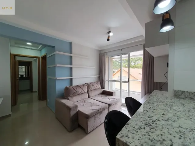 Apartamento 2 quartos e 2 banheiros, para alugar, no bairro Mercês em Curitiba