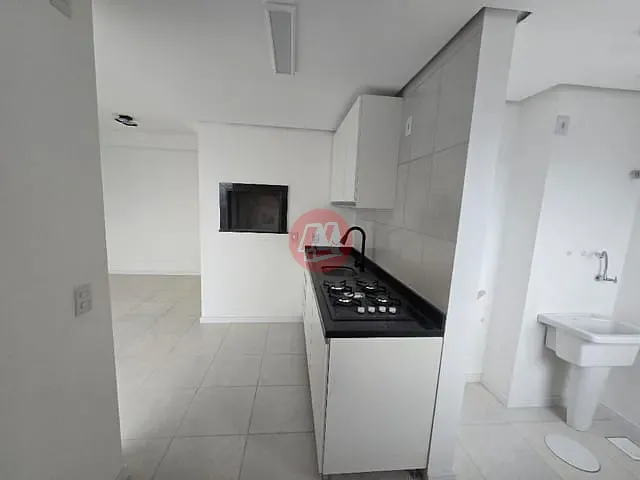 Apartamento 3 quartos e 2 banheiros, para alugar, no bairro Partenon em Porto Alegre