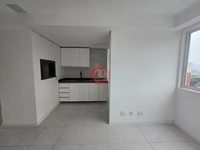 Apartamento 3 quartos e 2 banheiros, para alugar, no bairro Partenon em Porto Alegre