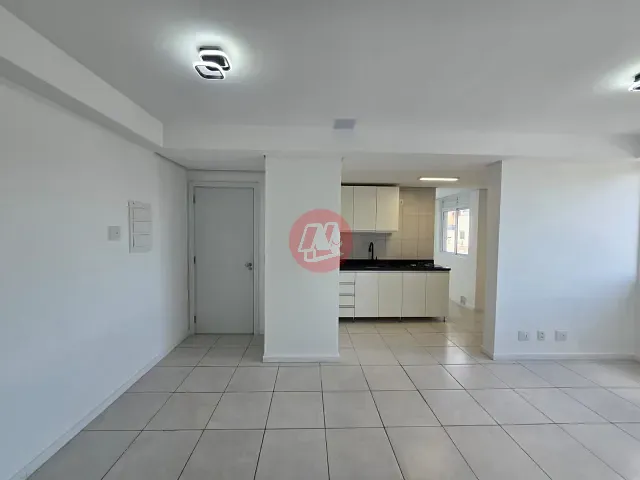 Apartamento 3 quartos e 2 banheiros, para alugar, no bairro Partenon em Porto Alegre