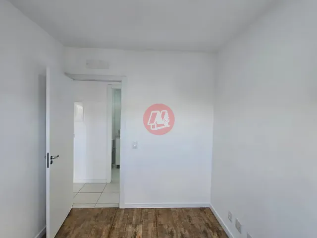 Apartamento 3 quartos e 2 banheiros, para alugar, no bairro Partenon em Porto Alegre