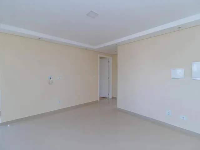 Apartamento 2 quartos e 1 banheiro, para alugar, no bairro Campo Comprido em Curitiba