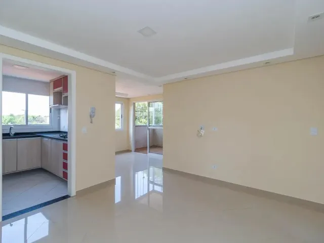 Apartamento 2 quartos e 1 banheiro, para alugar, no bairro Campo Comprido em Curitiba