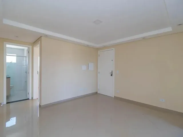 Apartamento 2 quartos e 1 banheiro, para alugar, no bairro Campo Comprido em Curitiba