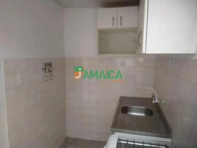 Apartamento 2 quartos e 1 banheiro, para alugar, no bairro ALTO DA RUA XV em Curitiba