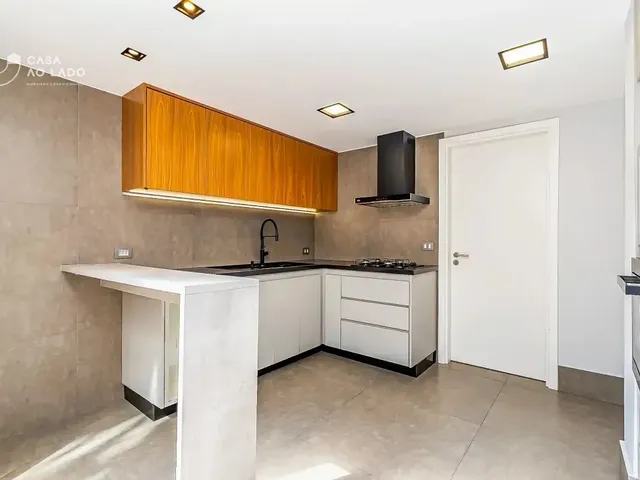 Apartamento 2 quartos e 2 banheiros, à venda, no bairro Água Verde em Curitiba