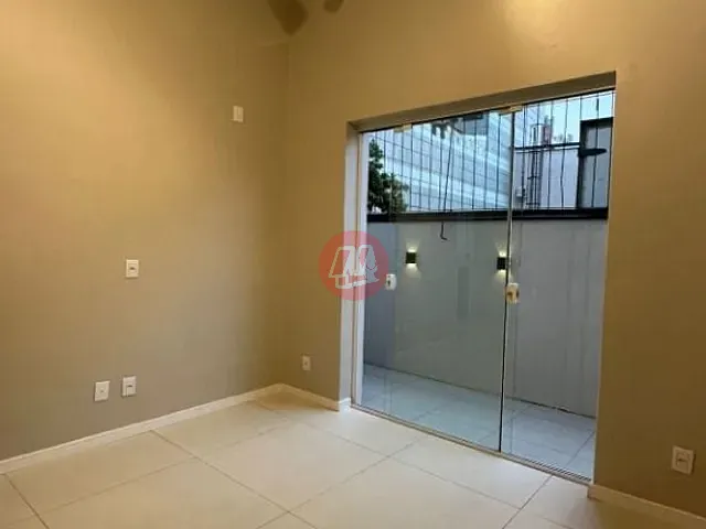 Apartamento com 62m² 2 quartos e 1 banheiro, à venda, no bairro Mário Quintana em Porto Alegre