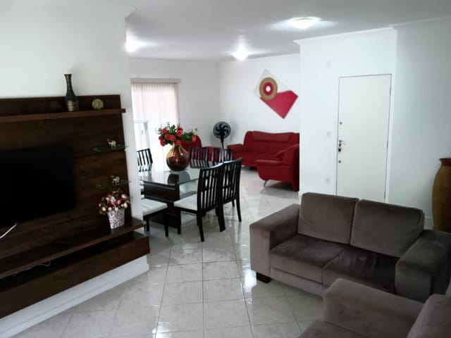 Apartamento com 167m² 3 quartos e 2 banheiros, à venda, no bairro Meia Praia em Itapema