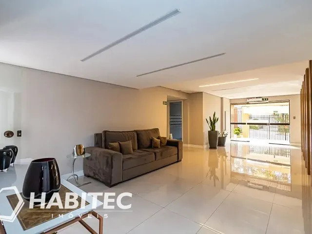 Apartamento 3 quartos e 2 banheiros, para alugar, no bairro Batel em Curitiba