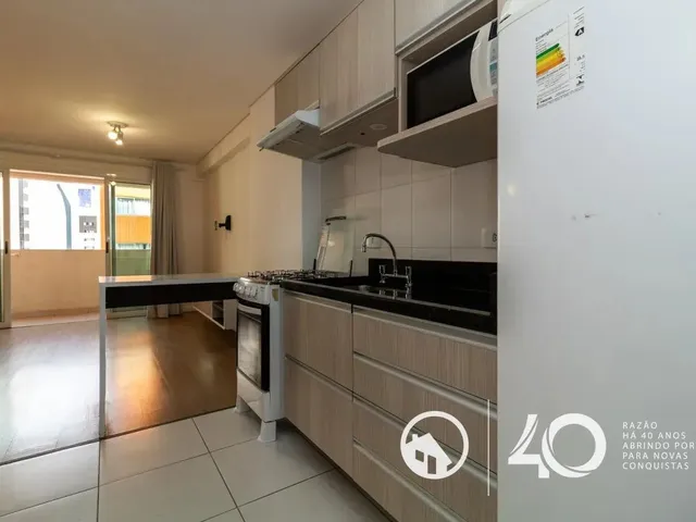 Apartamento 1 quarto e 1 banheiro, para alugar, no bairro Centro em Curitiba