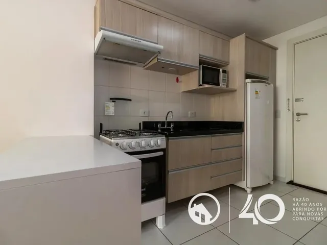 Apartamento 1 quarto e 1 banheiro, para alugar, no bairro Centro em Curitiba