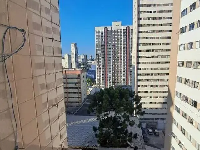 Apartamento com 40m² 1 quarto e 1 banheiro, para alugar, no bairro Centro em Curitiba