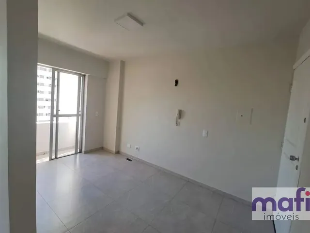 Apartamento com 40m² 1 quarto e 1 banheiro, para alugar, no bairro Centro em Curitiba