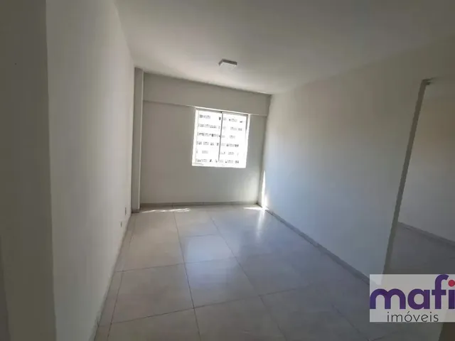 Apartamento com 40m² 1 quarto e 1 banheiro, para alugar, no bairro Centro em Curitiba
