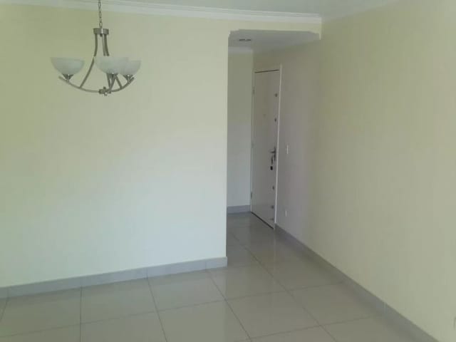Apartamento com 85m² 3 quartos e 1 banheiro, à venda, no bairro Jardim Petrópolis em Cotia