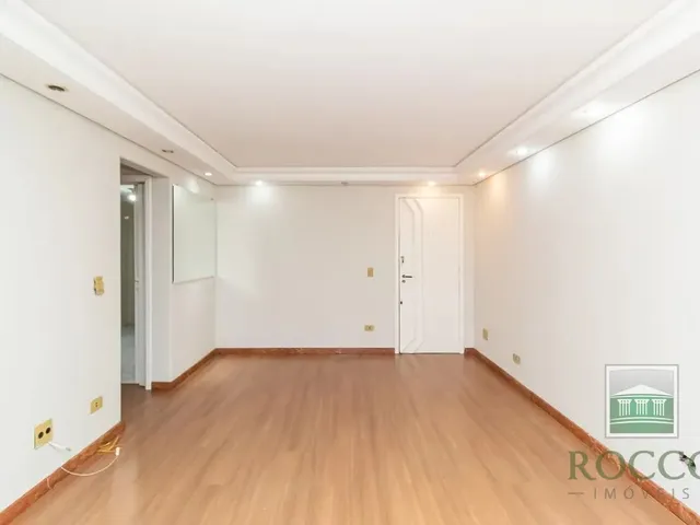 Apartamento 2 quartos e 1 banheiro, para alugar, no bairro Bacacheri em Curitiba