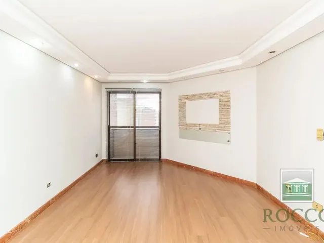Apartamento 2 quartos e 1 banheiro, para alugar, no bairro Bacacheri em Curitiba