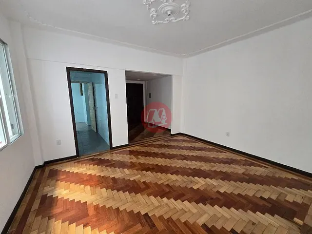 Apartamento 3 quartos e 2 banheiros, para alugar, no bairro Cidade Baixa em Porto Alegre