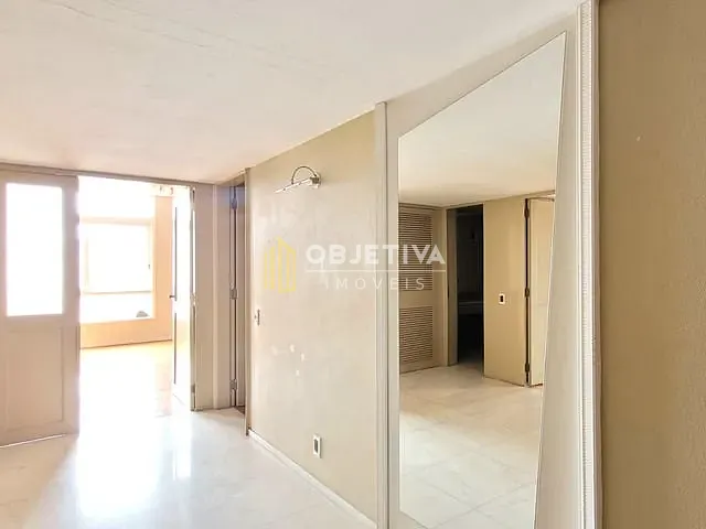Apartamento com 200m² 3 quartos e 3 banheiros, para alugar, no bairro Moinhos de Vento em Porto Alegre
