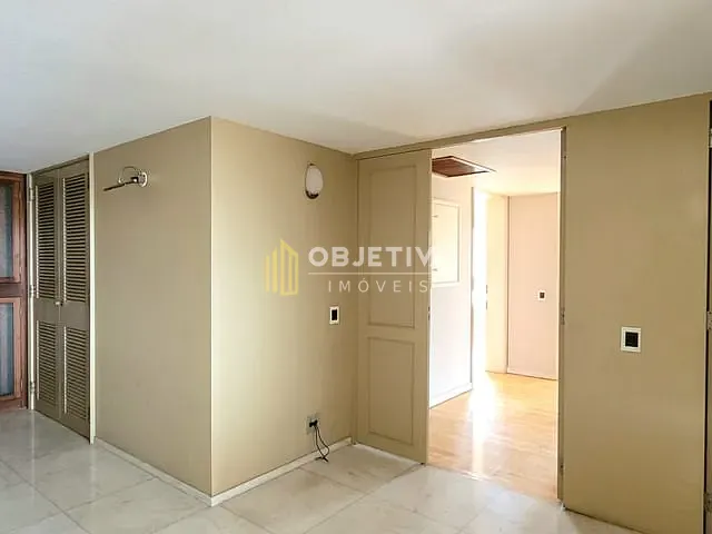 Apartamento com 200m² 3 quartos e 3 banheiros, para alugar, no bairro Moinhos de Vento em Porto Alegre