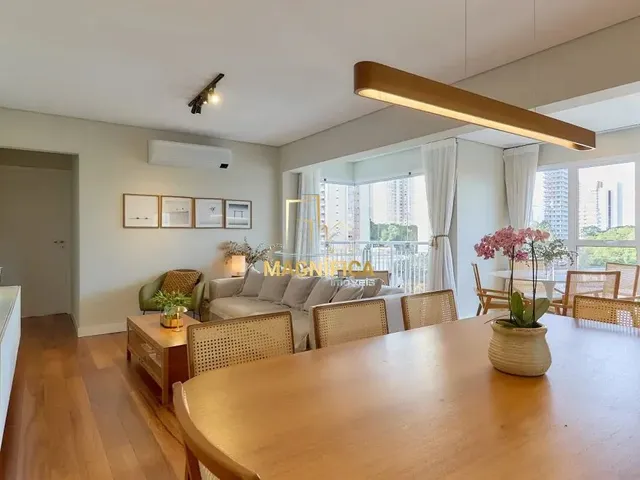 Apartamento 3 quartos e 2 banheiros, à venda, no bairro Campo Comprido em Curitiba
