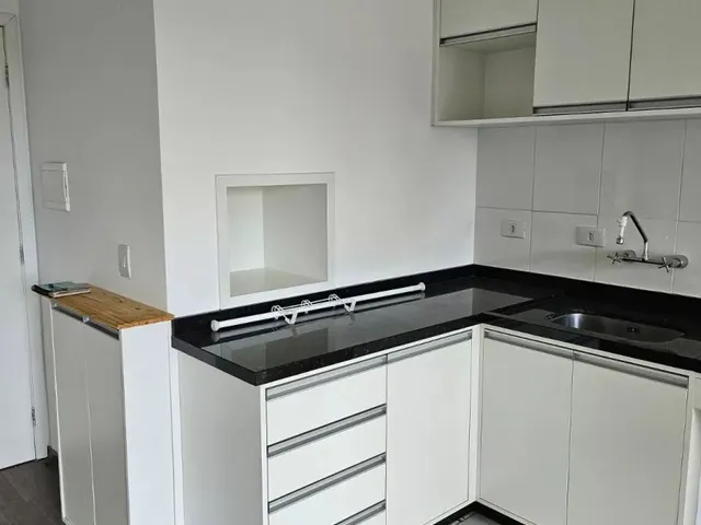 Apartamento 2 quartos e 2 banheiros, para alugar, no bairro São Braz em Curitiba