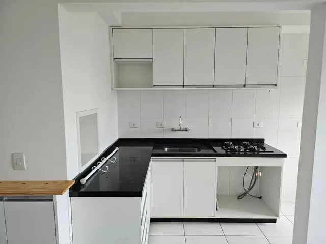 Apartamento 2 quartos e 2 banheiros, para alugar, no bairro São Braz em Curitiba