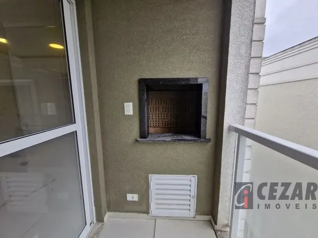 Apartamento 3 quartos e 2 banheiros, para alugar, no bairro Uberaba em Curitiba