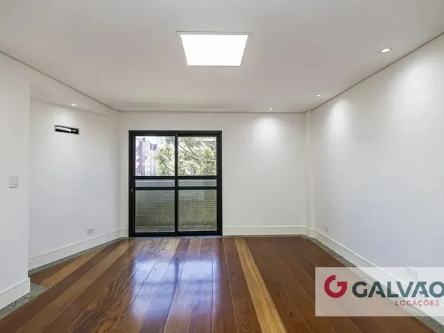 Apartamento 5 quartos e 1 banheiro, para alugar, no bairro Mercês em Curitiba