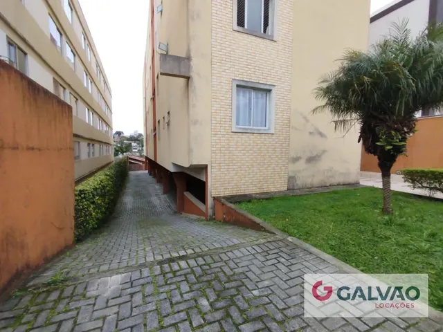 Apartamento 3 quartos e 1 banheiro, para alugar, no bairro Tingui em Curitiba