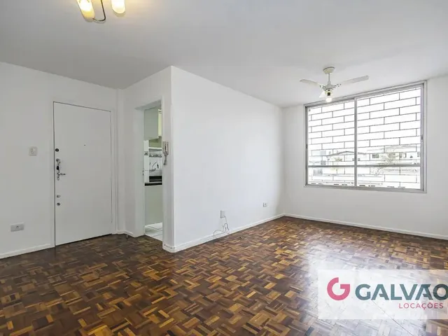 Apartamento 2 quartos e 1 banheiro, para alugar, no bairro Rebouças em Curitiba
