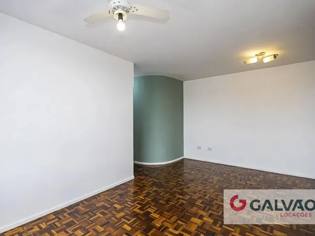 Apartamento 2 quartos e 1 banheiro, para alugar, no bairro Rebouças em Curitiba