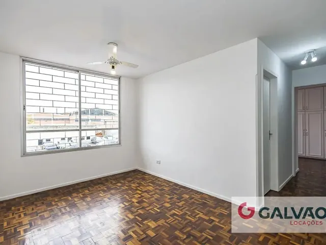 Apartamento 2 quartos e 1 banheiro, para alugar, no bairro Rebouças em Curitiba