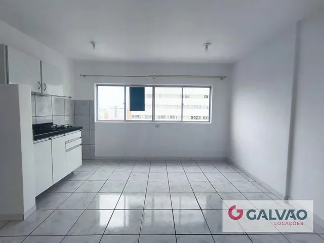 Apartamento 1 quarto e 1 banheiro, para alugar, no bairro Rebouças em Curitiba