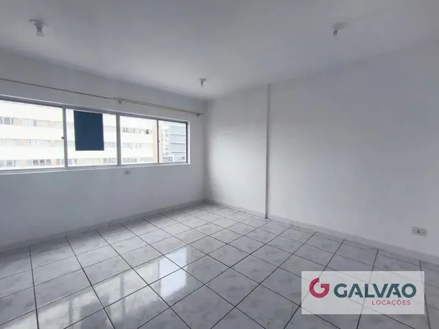 Apartamento 1 quarto e 1 banheiro, para alugar, no bairro Rebouças em Curitiba
