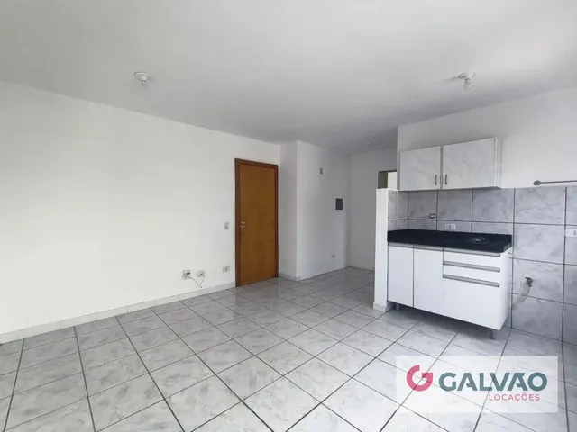 Apartamento 1 quarto e 1 banheiro, para alugar, no bairro Rebouças em Curitiba
