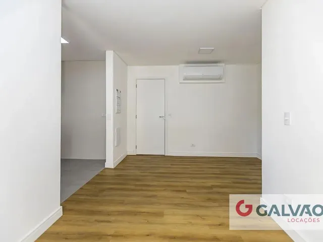 Apartamento 2 quartos e 1 banheiro, para alugar, no bairro Tingui em Curitiba