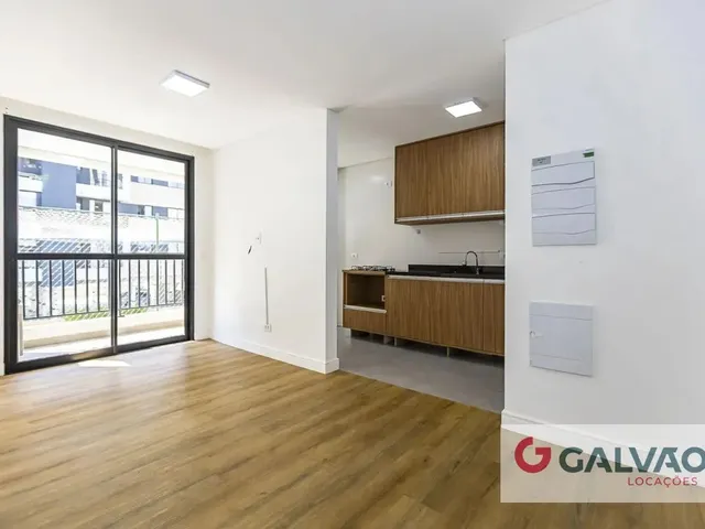 Apartamento 2 quartos e 1 banheiro, para alugar, no bairro Tingui em Curitiba