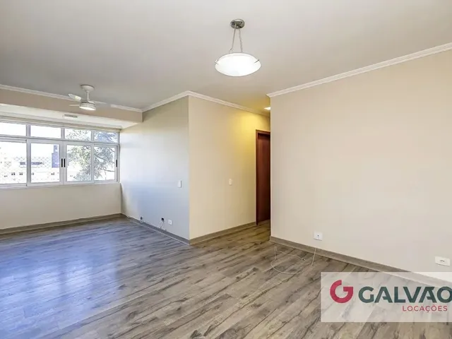 Apartamento 2 quartos e 2 banheiros, para alugar, no bairro Vila Izabel em Curitiba