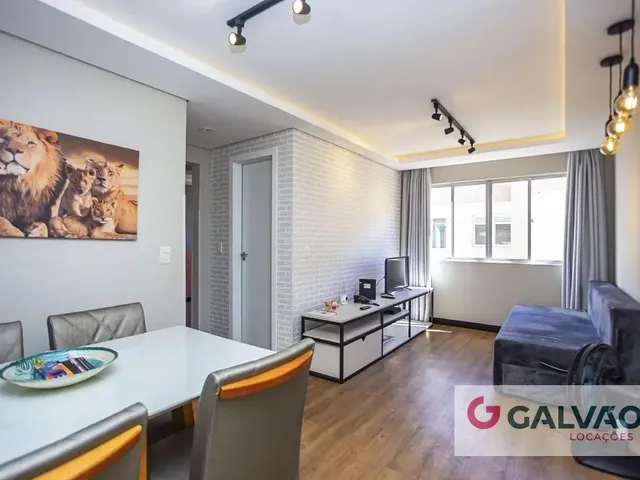 Apartamento 2 quartos e 2 banheiros, para alugar, no bairro Jardim Social em Curitiba