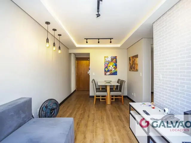 Apartamento 2 quartos e 2 banheiros, para alugar, no bairro Jardim Social em Curitiba