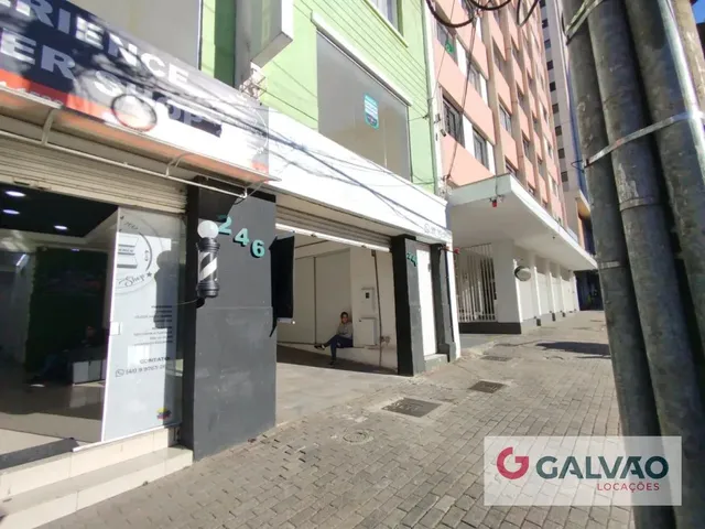 Apartamento 3 quartos e 1 banheiro, para alugar, no bairro Centro em Curitiba