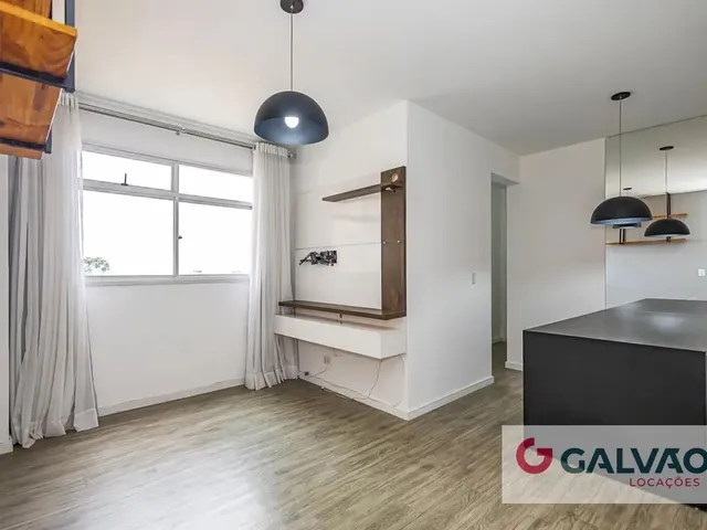 Apartamento 2 quartos e 1 banheiro, para alugar, no bairro Novo Mundo em Curitiba