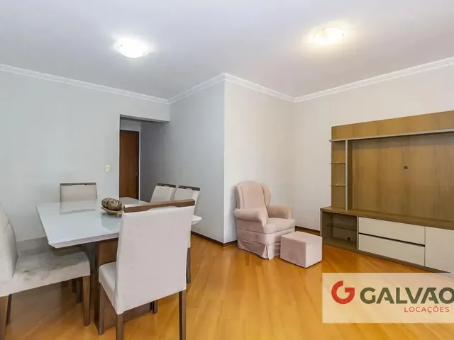 Apartamento 3 quartos e 1 banheiro, para alugar, no bairro Cristo Rei em Curitiba